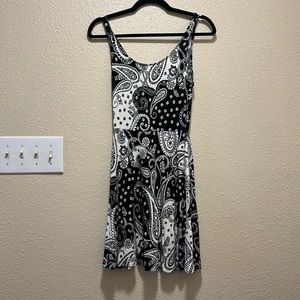 Express XS_white & Black Dress!